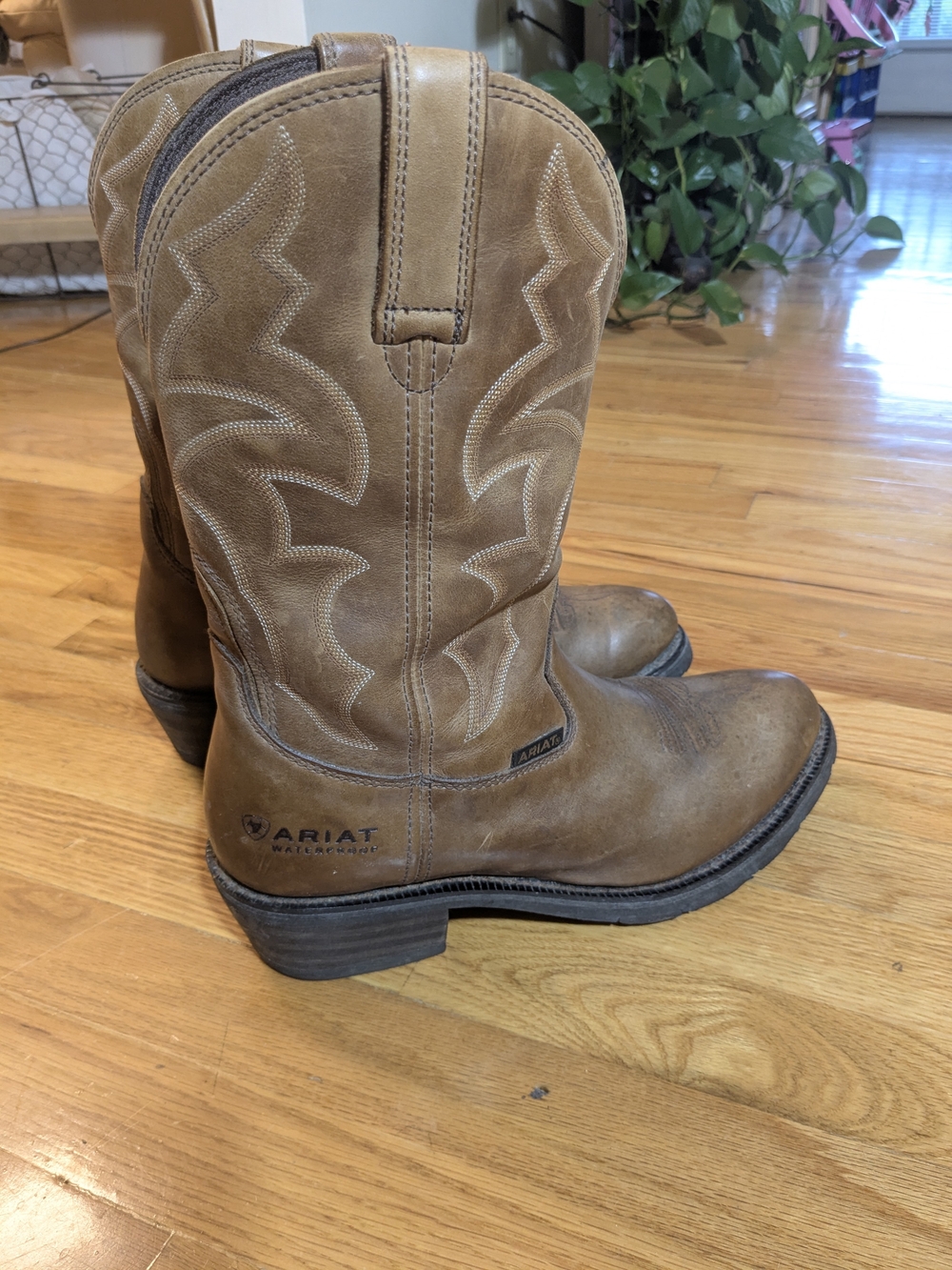 Ariat Waterproof Work Boots – Size 9.5D ASTM F2892‑11 EH Rated-Electrical Hazard